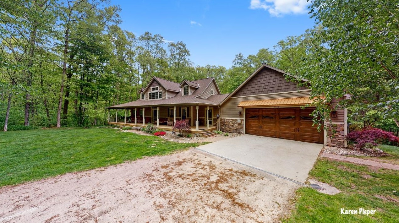 3155 Randall Ln, Hamilton, MI 49419-8806