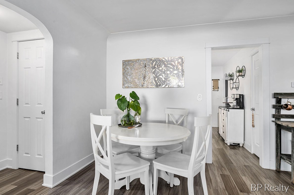 531 Cherry St, Wayland MI 49348-1076 exterior