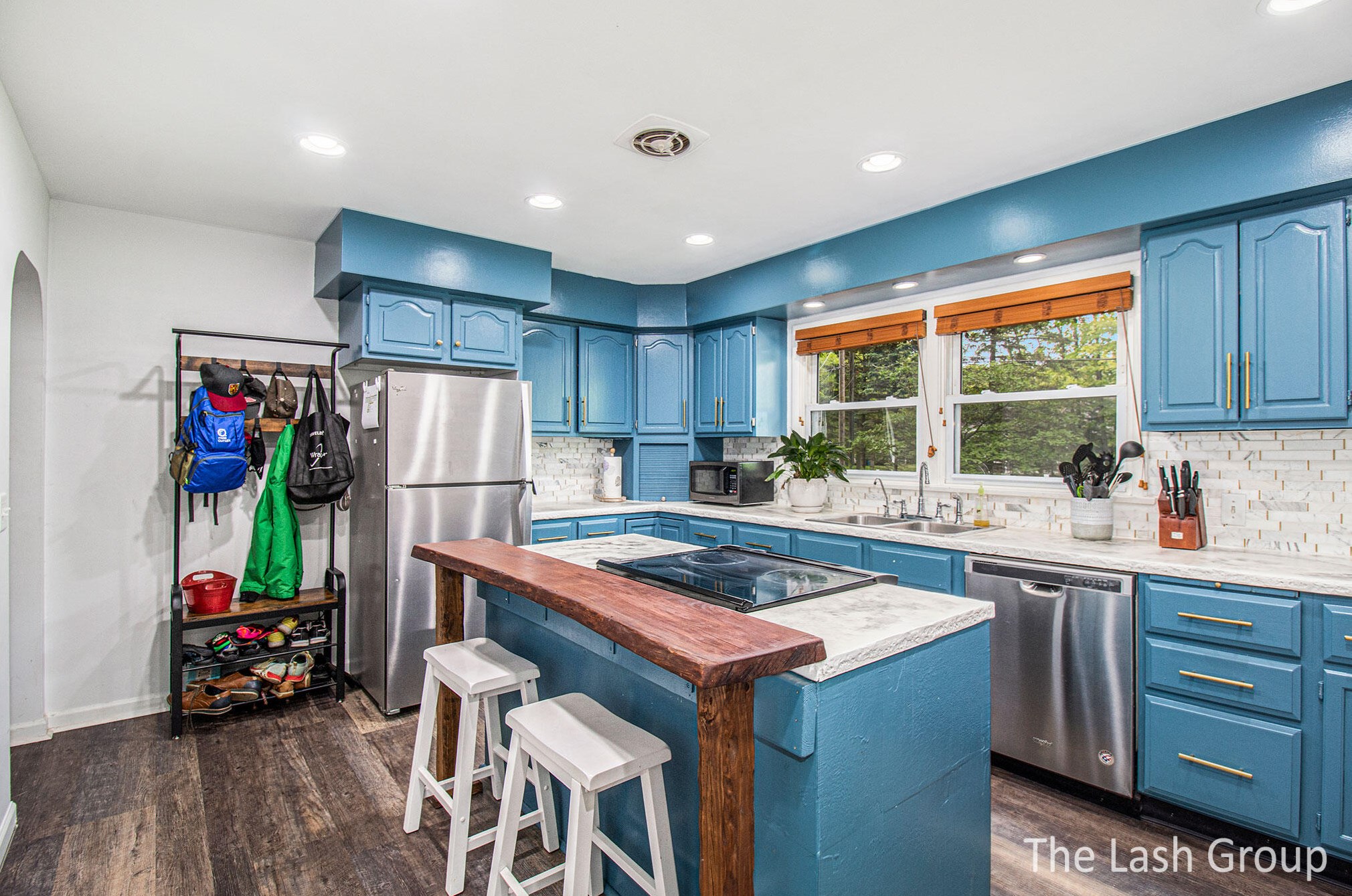 18522 Fruitport Rd, Spring Lake MI 49456-1157 exterior