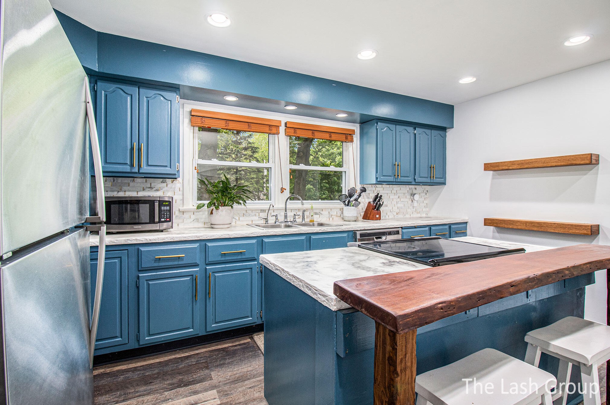 18522 Fruitport Rd, Spring Lake MI 49456-1157 exterior