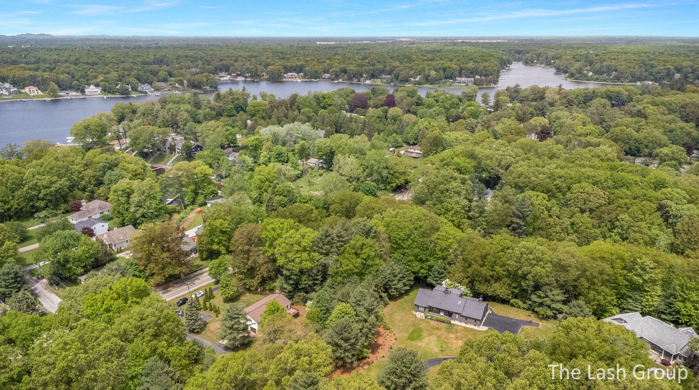 18522 Fruitport Rd, Spring Lake MI 49456-1157 exterior