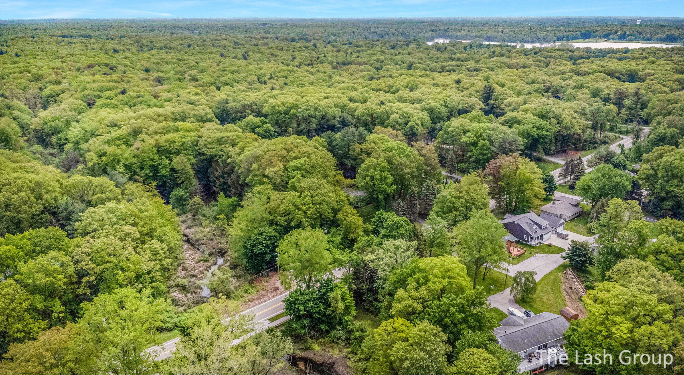 18522 Fruitport Rd, Spring Lake MI 49456-1157 exterior