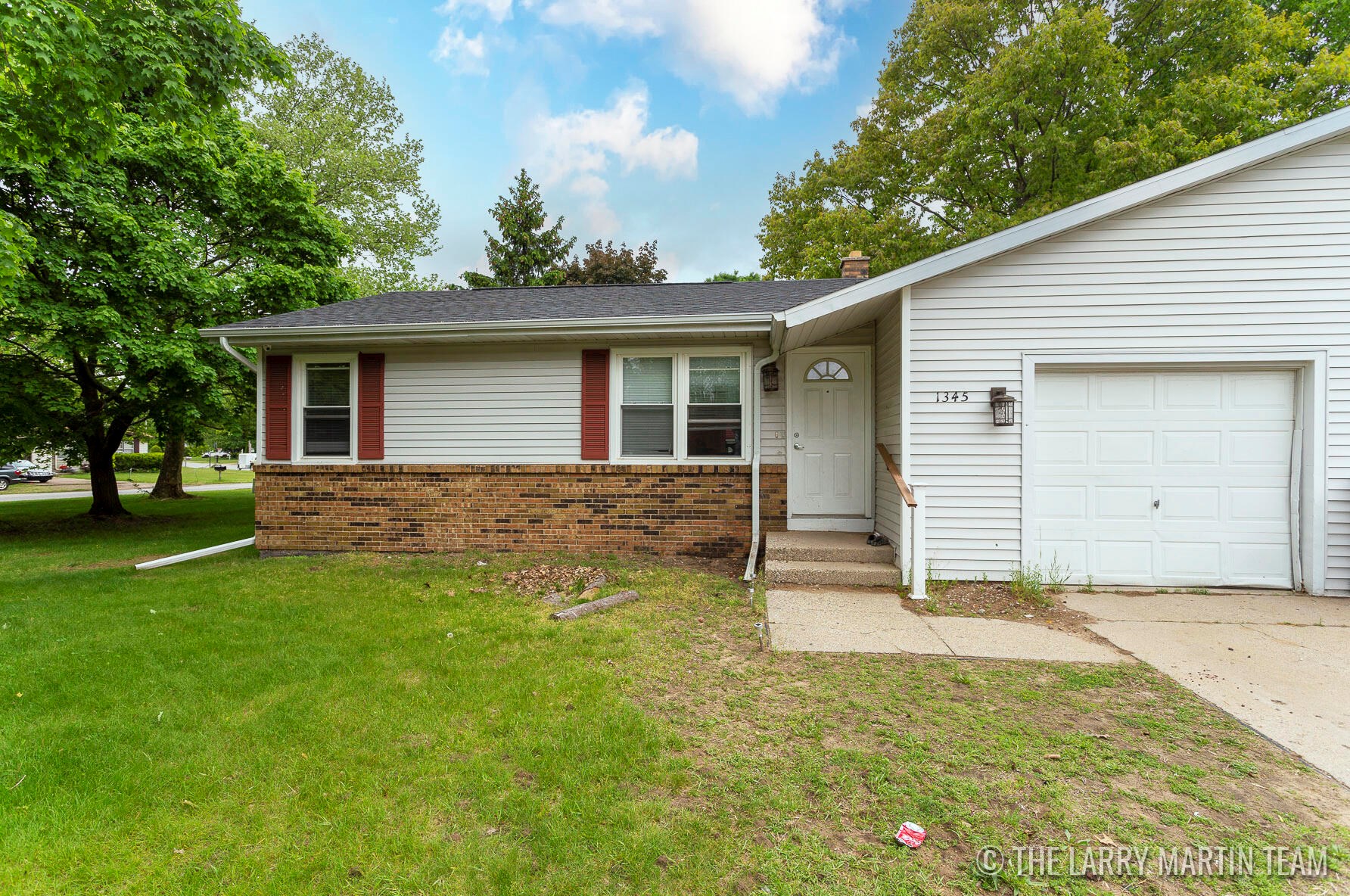 1345 Carriage Hill Dr, Grand Rapids, MI 49508-6232