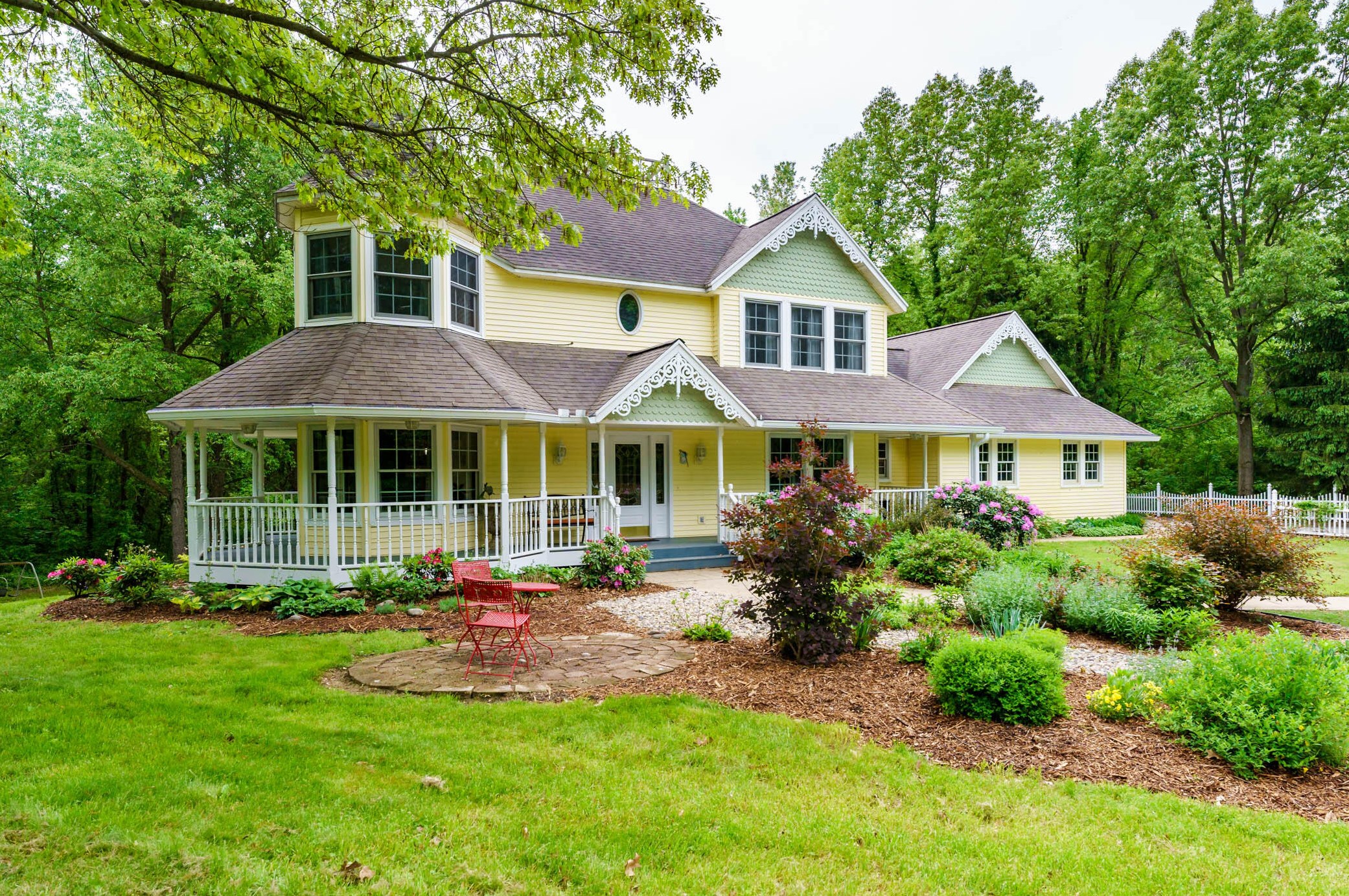 835 Pifer Rd, Delton, MI 49046-8694