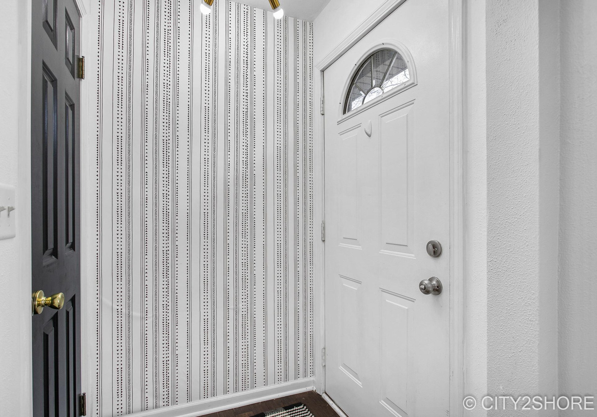 7350 14th Ave, Jenison, MI 49428-8932