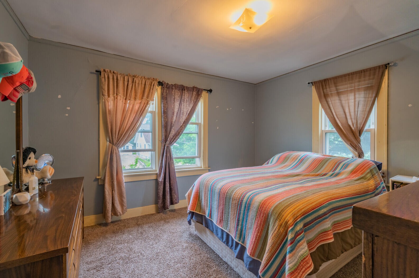 1948 Coit Ave, Grand Rapids MI  49505-4753 exterior