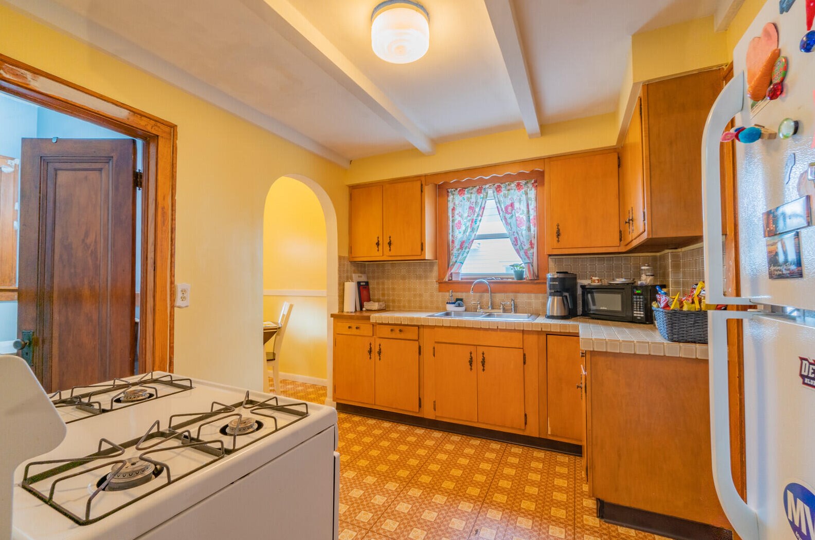 1948 Coit Ave, Grand Rapids MI  49505-4753 exterior