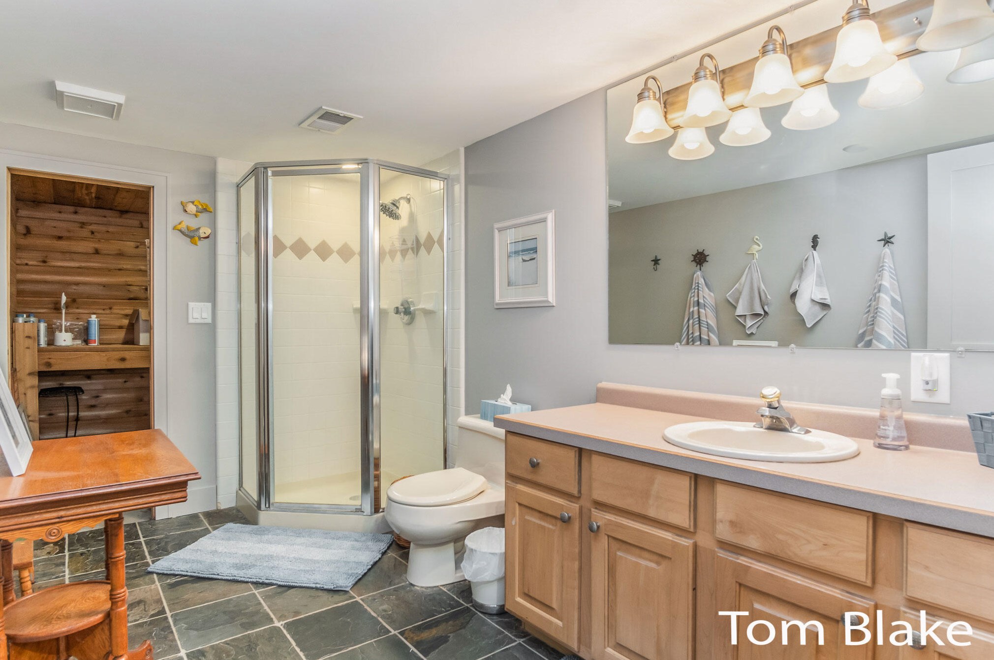 16370 Highland Dr, Spring Lake MI 49456-2310 exterior