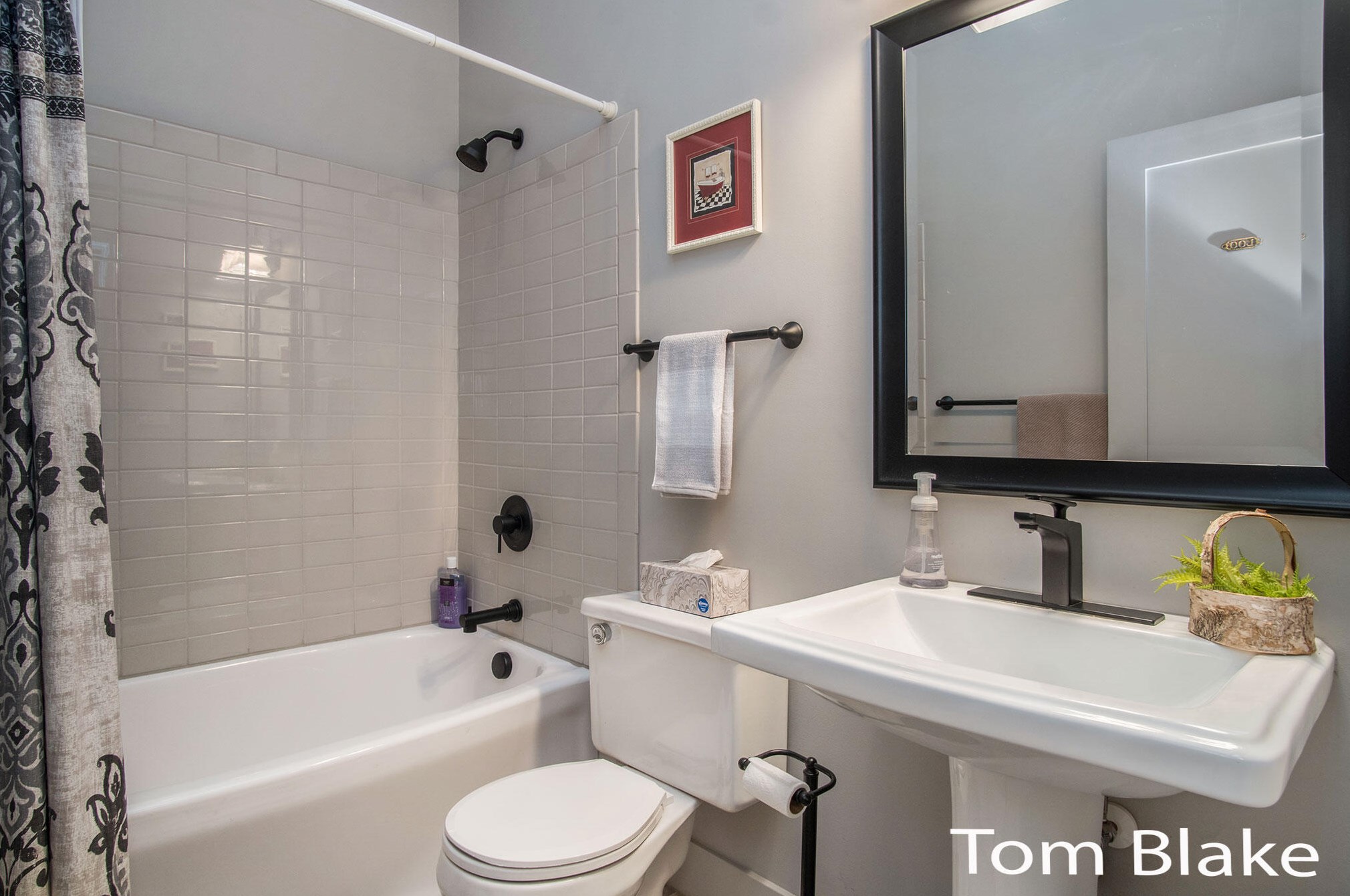 16370 Highland Dr, Spring Lake MI 49456-2310 exterior