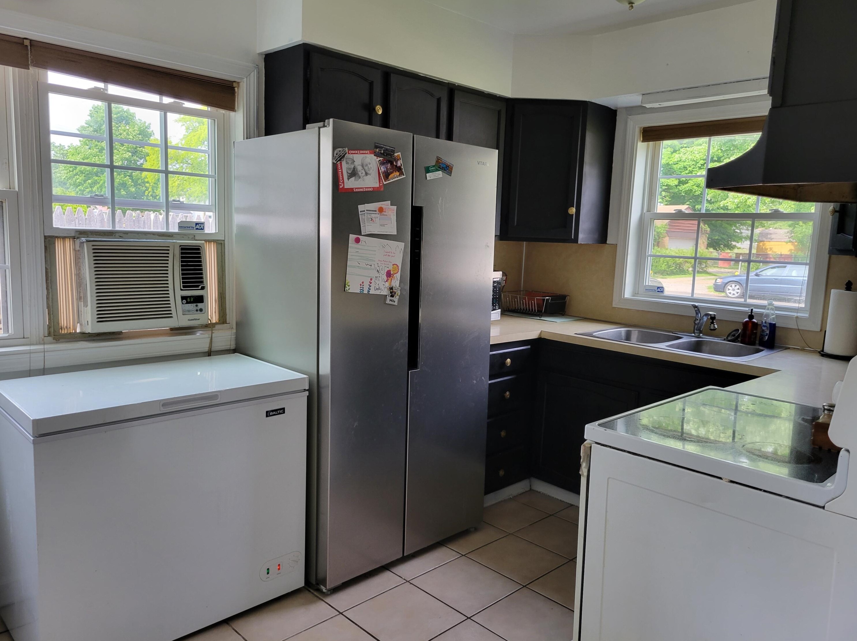 908 13th St, Niles MI  49120-3420 exterior