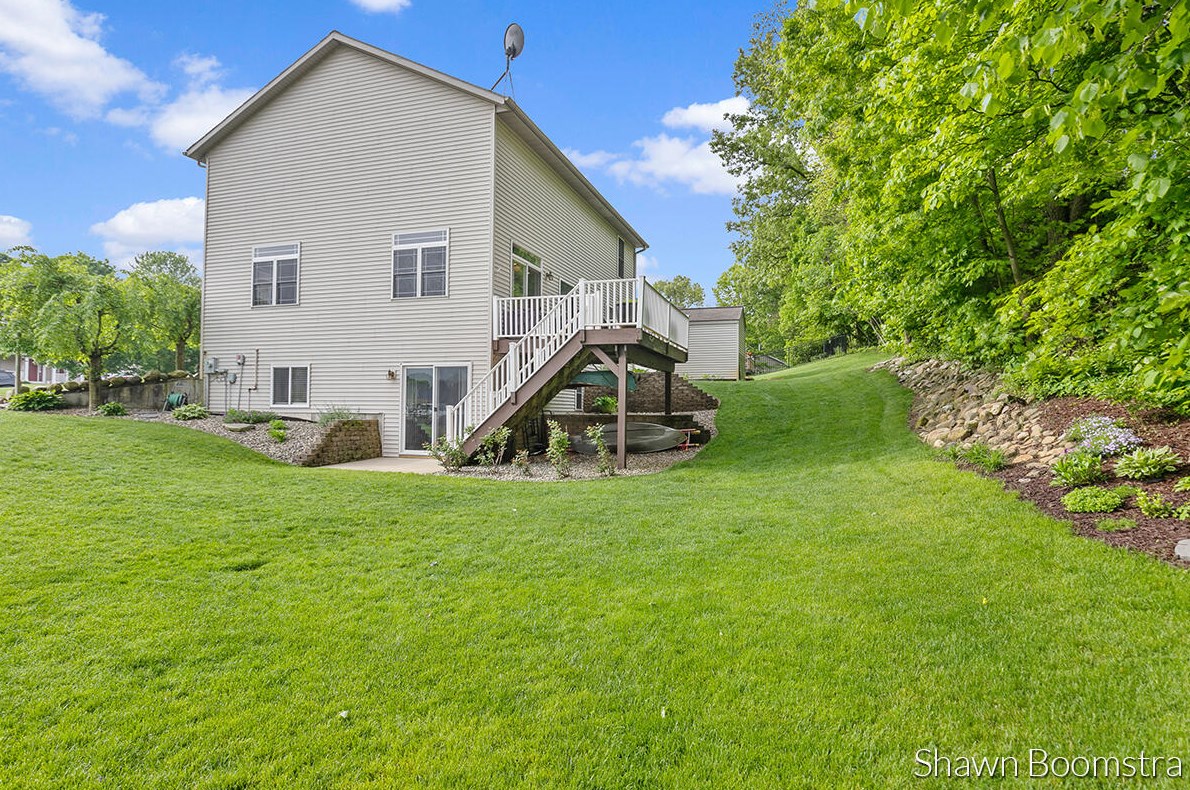 4016 Ronalds Rd, Dorr MI 49323-9071 exterior