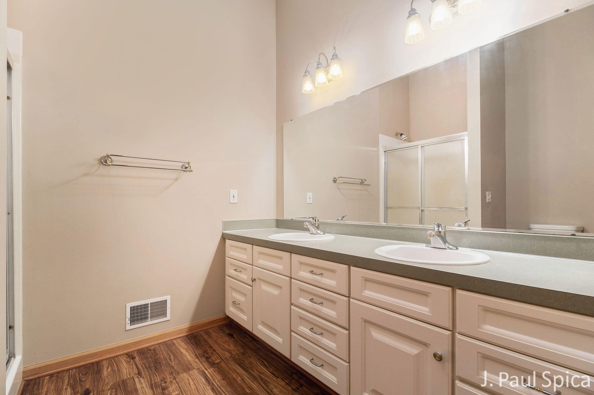 2037 Winding Oak Dr, Dorr MI 49323-9342 exterior