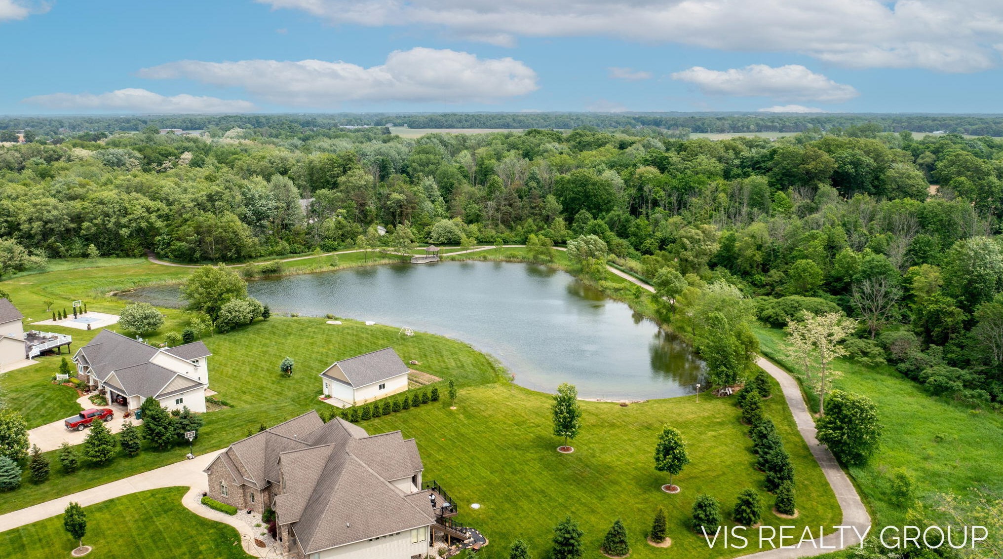 10249 Jane Dr, Allendale MI 49401-8082 exterior