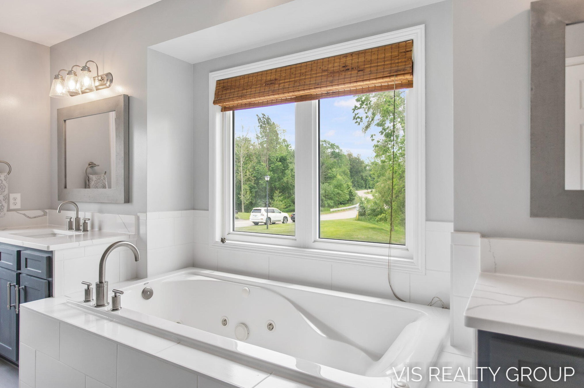 10249 Jane Dr, Allendale MI 49401-8082 exterior