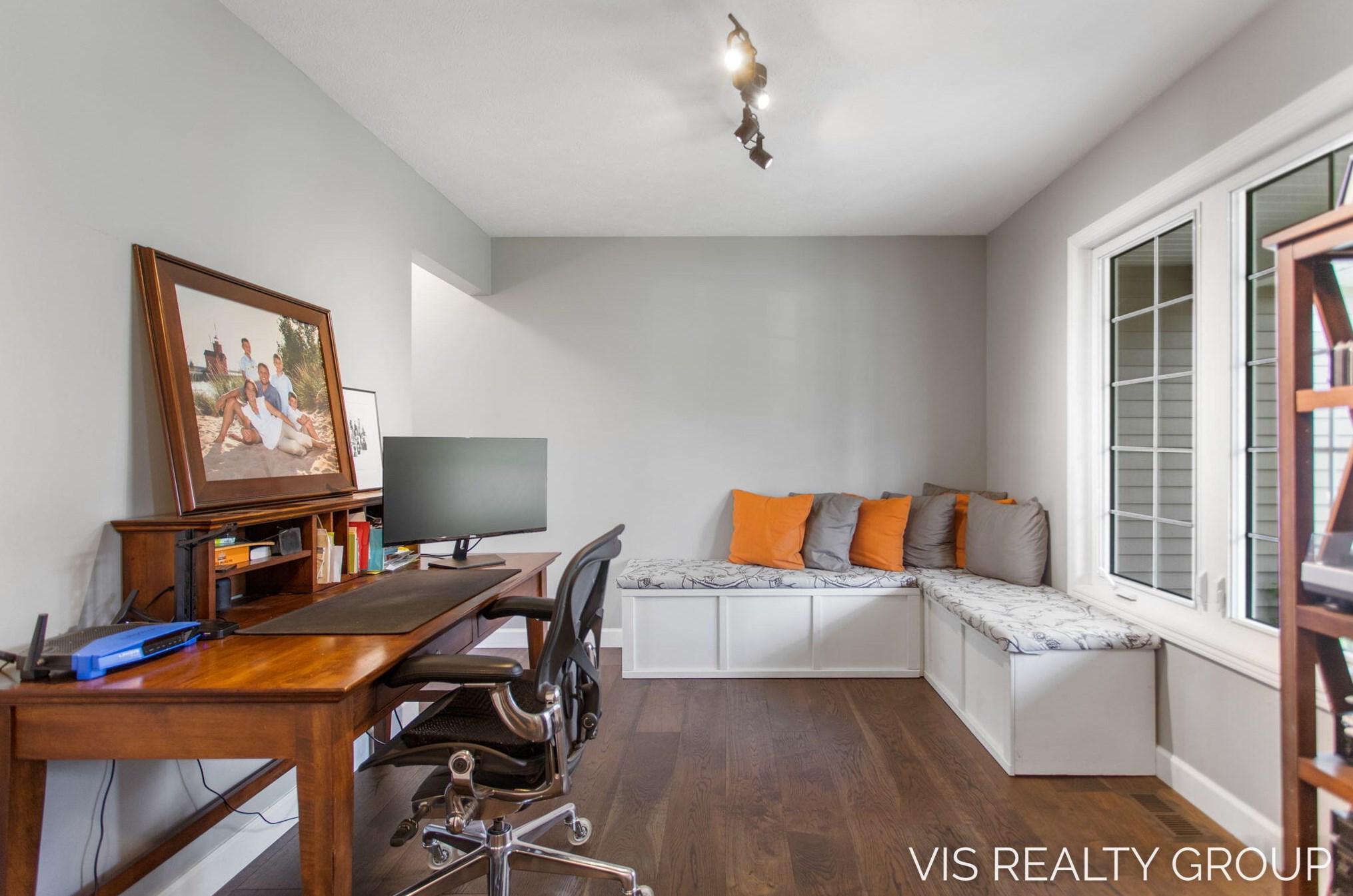 10249 Jane Dr, Allendale MI 49401-8082 exterior