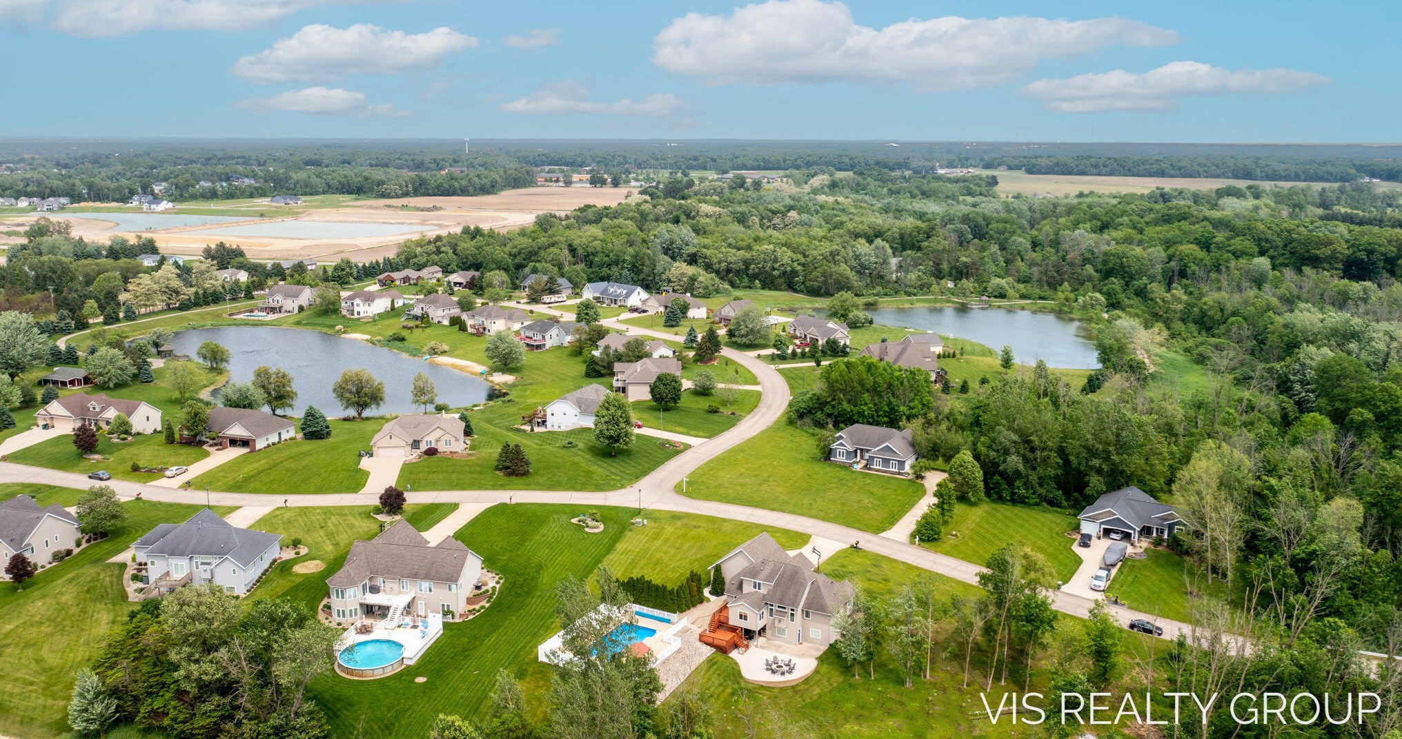 10249 Jane Dr, Allendale MI 49401-8082 exterior