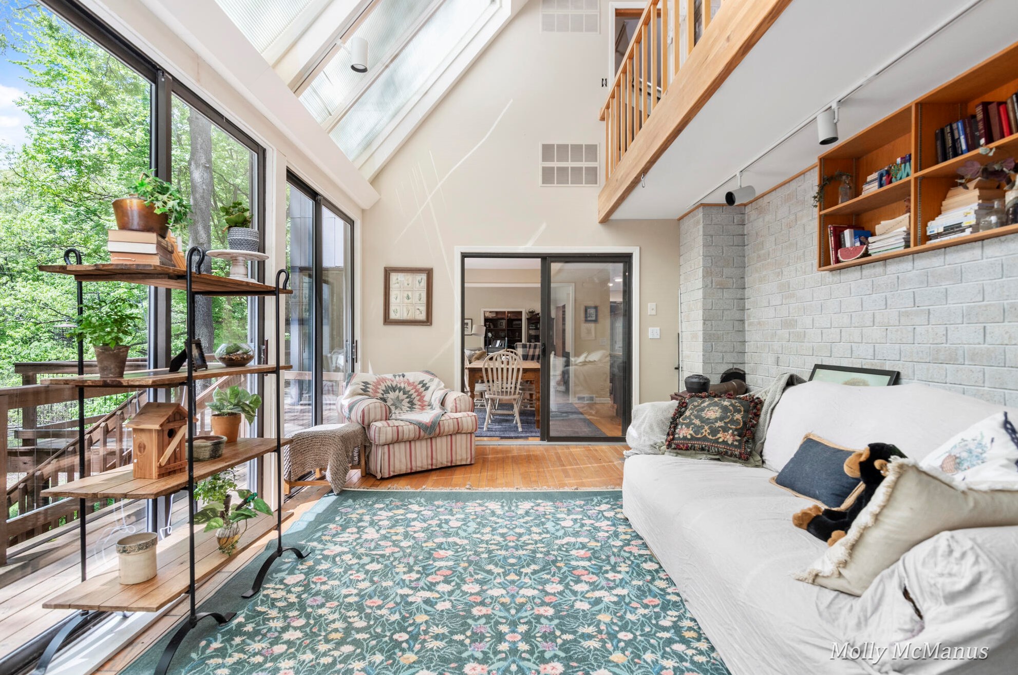 7563 Leonard St, Ada MI 49301-9527 exterior