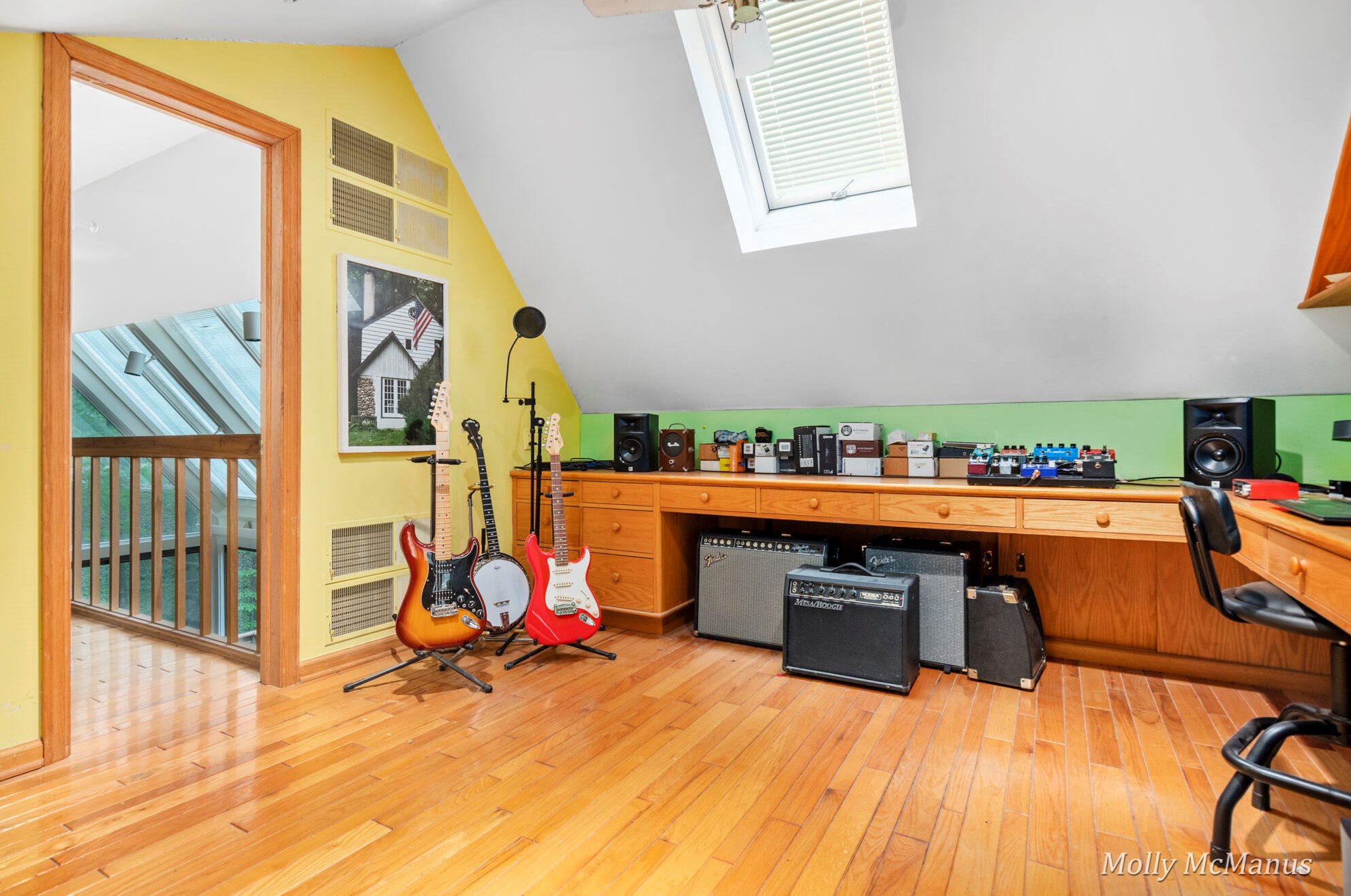 7563 Leonard St, Ada MI 49301-9527 exterior