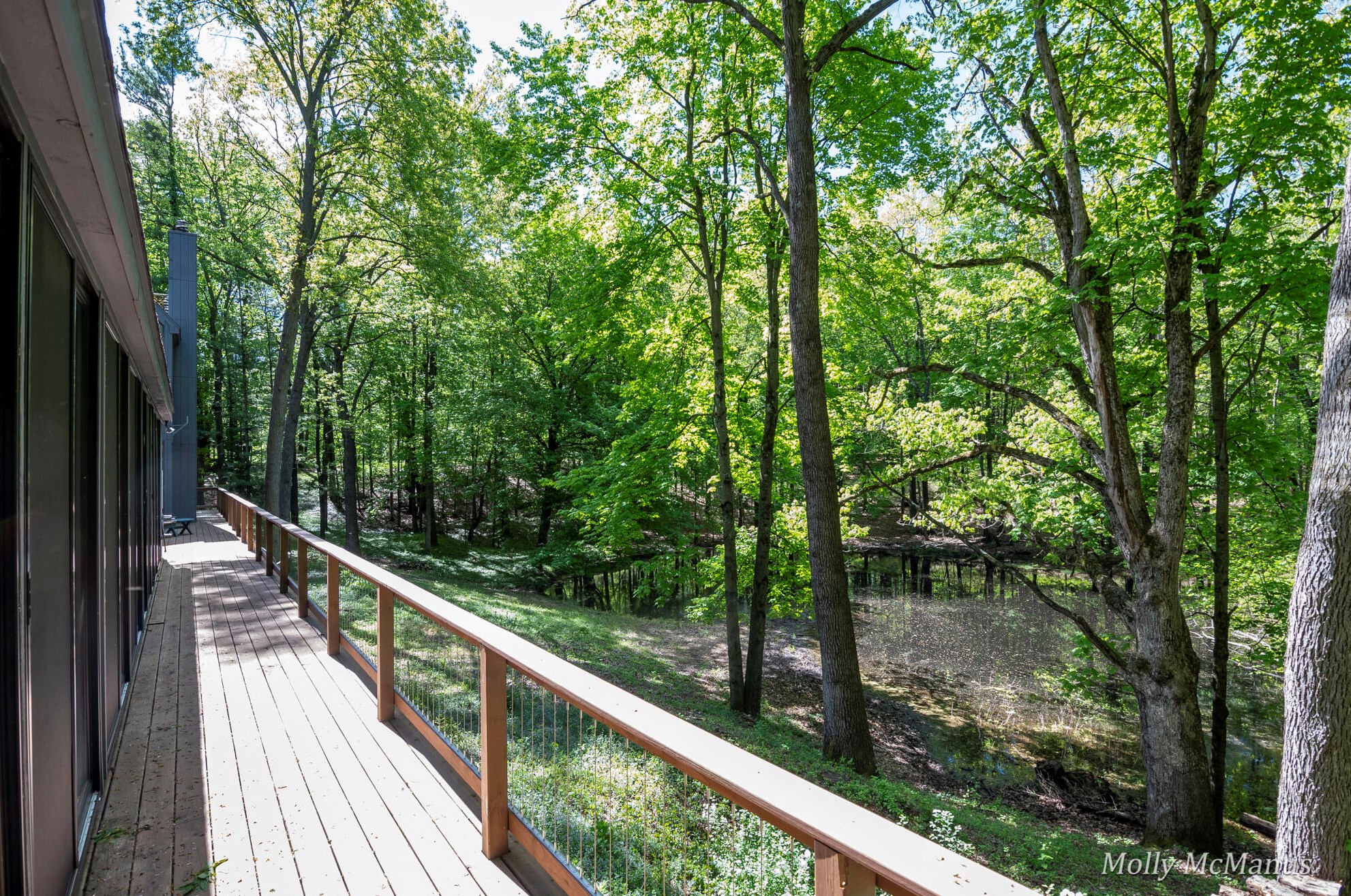 7563 Leonard St, Ada MI 49301-9527 exterior