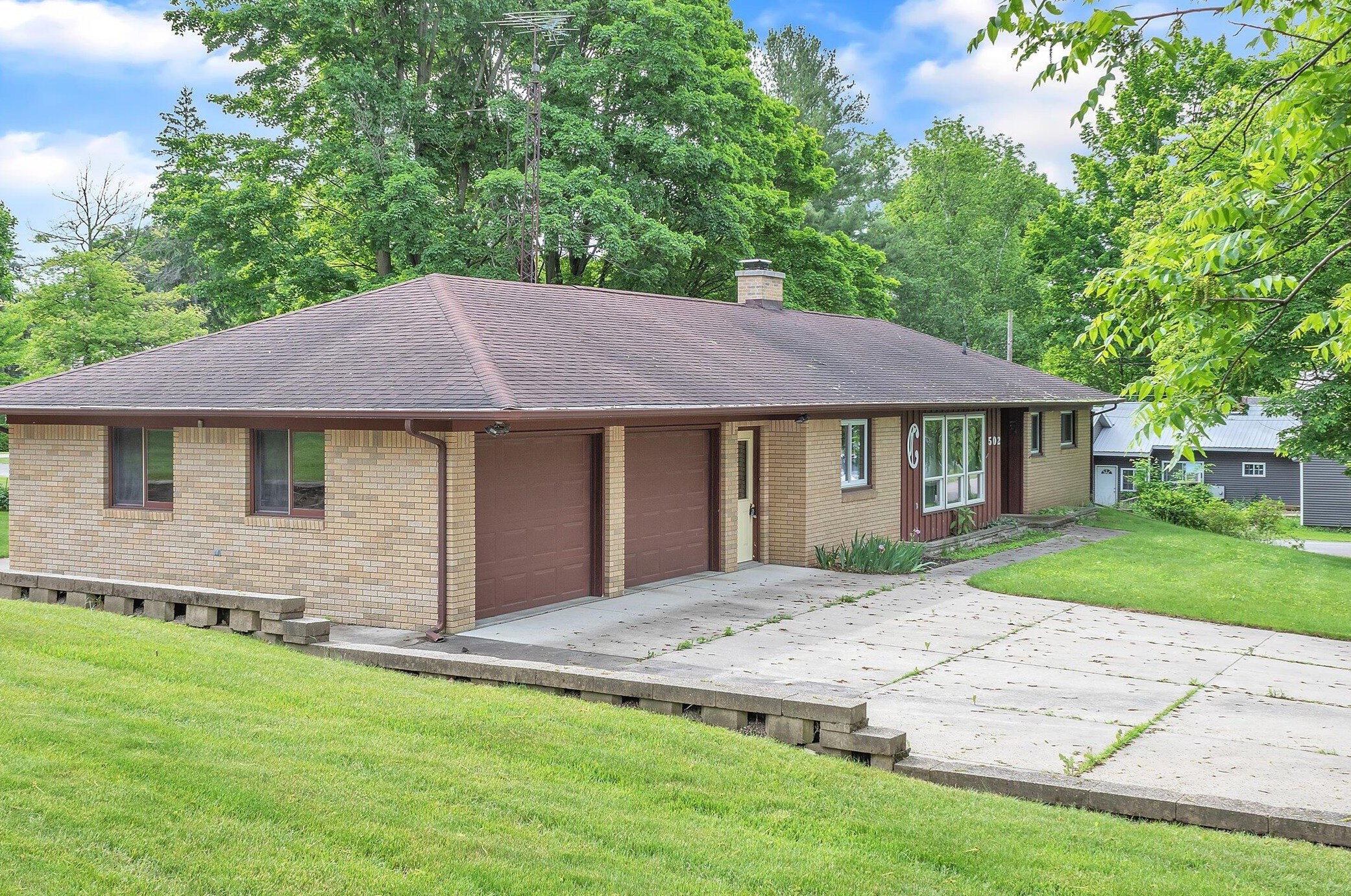 502 N Court St, Stanton, MI 48888