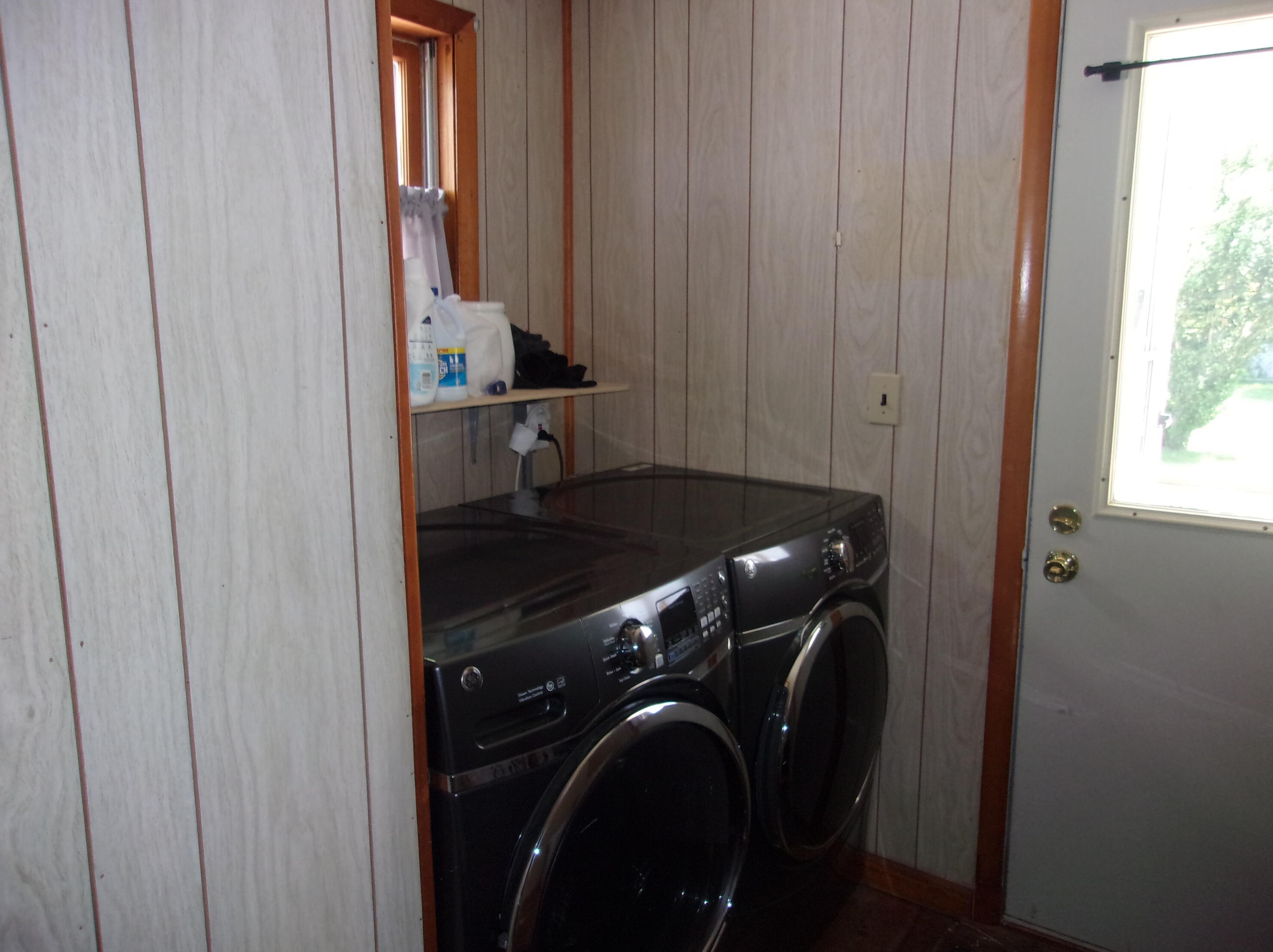 613 Kosciusko St, Stronach MI  49660-3014 exterior