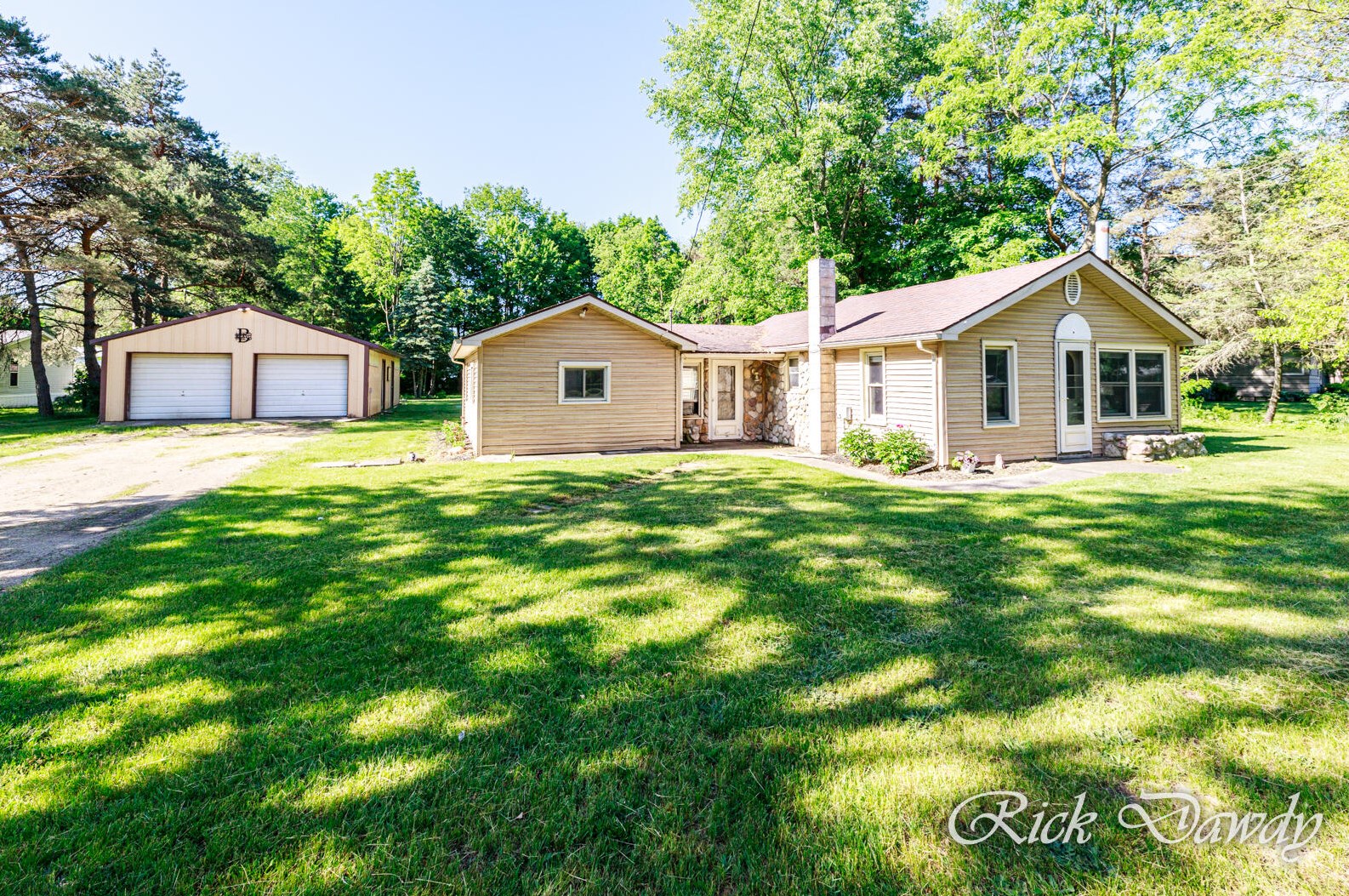 608 Schultz St, Sparta, MI 49345-8307