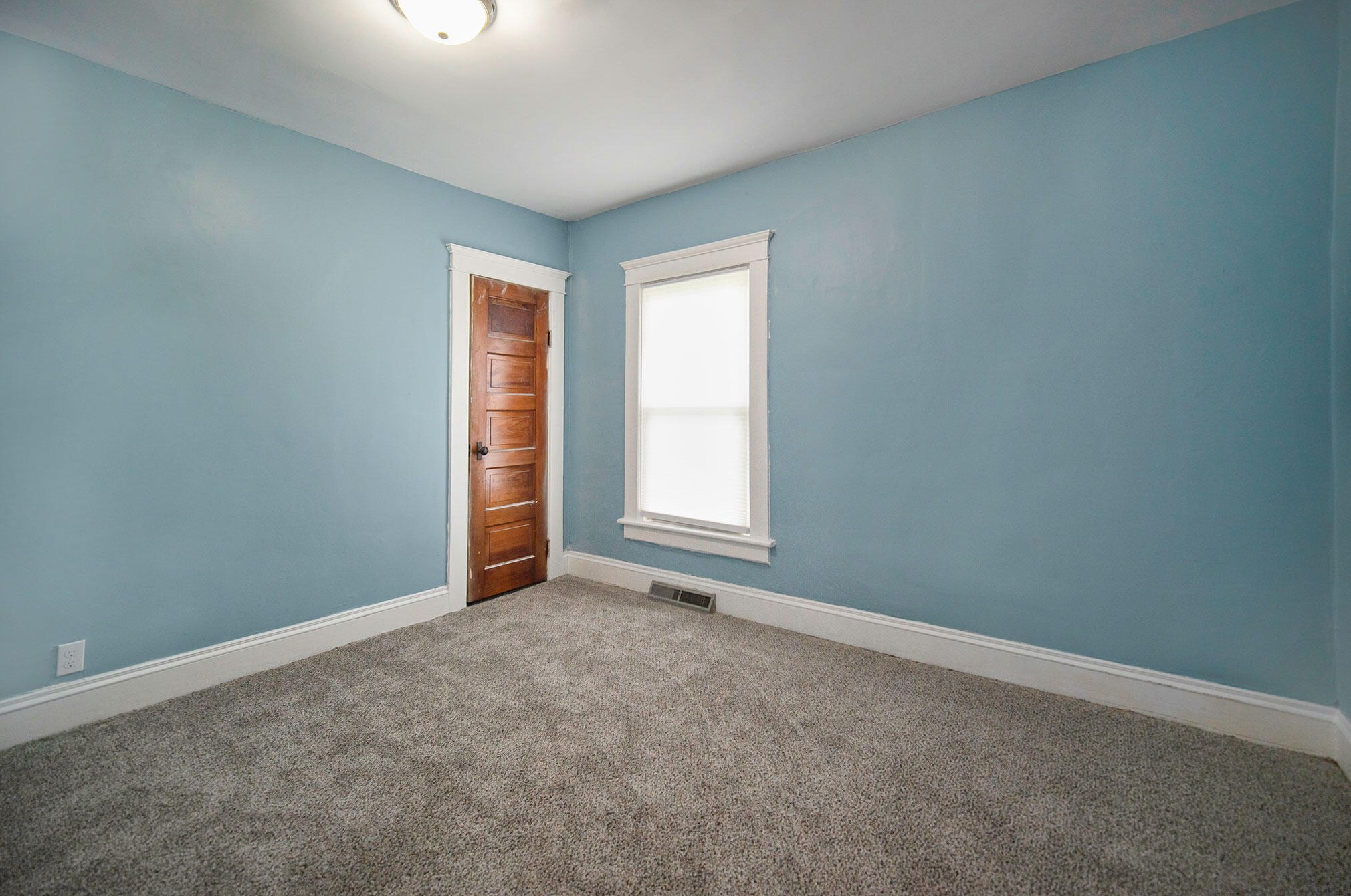 1017 Backus St, Jackson MI  49202-2105 exterior