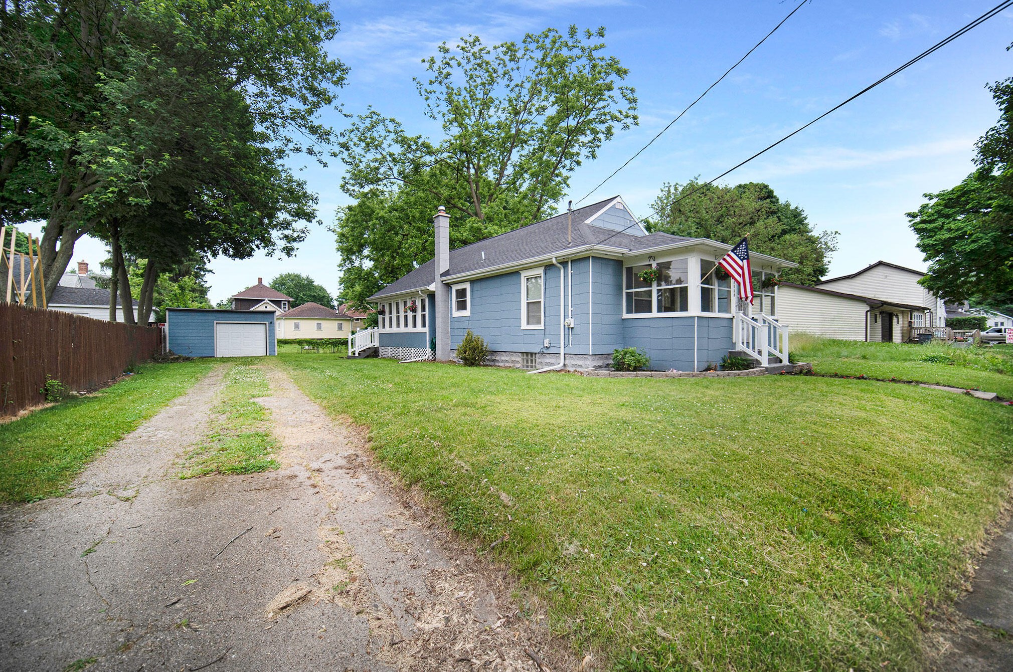 1017 Backus St, Jackson MI  49202-2105 exterior