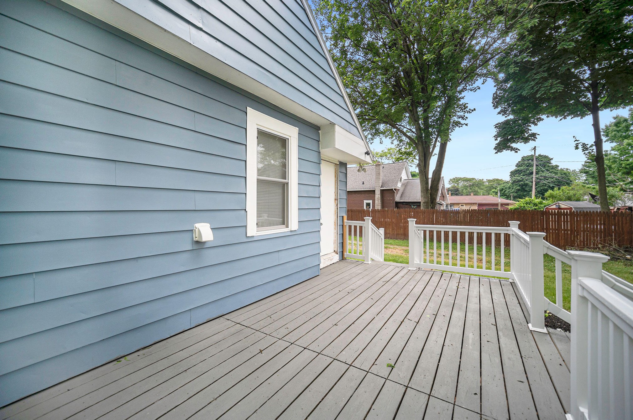 1017 Backus St, Jackson MI  49202-2105 exterior