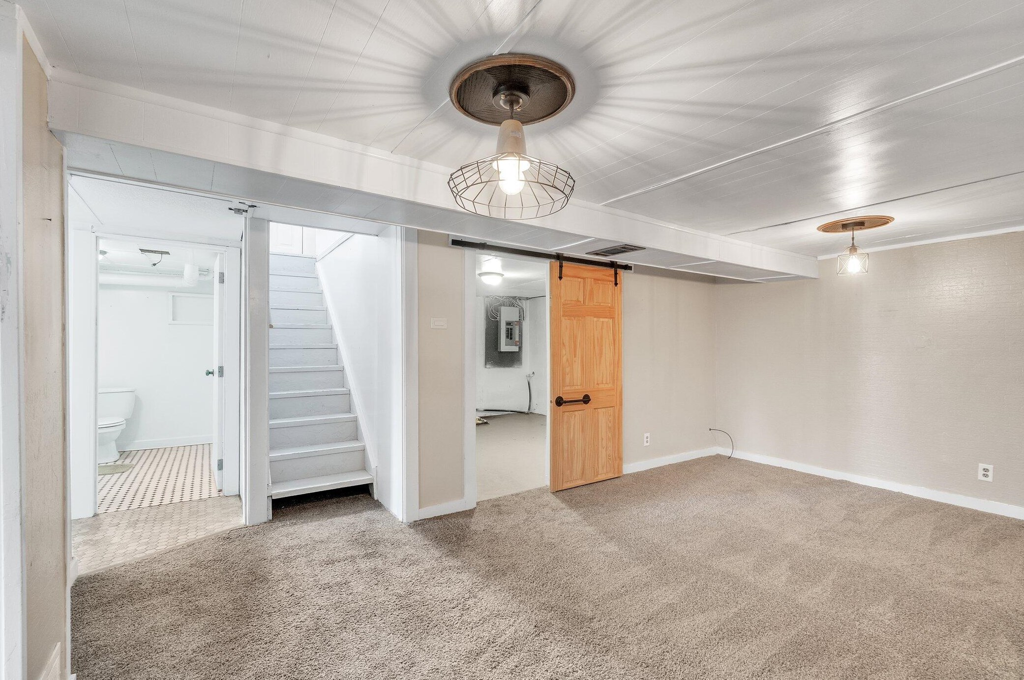 313 Ackerson Lk Dr, Jackson MI 49201-8756 exterior