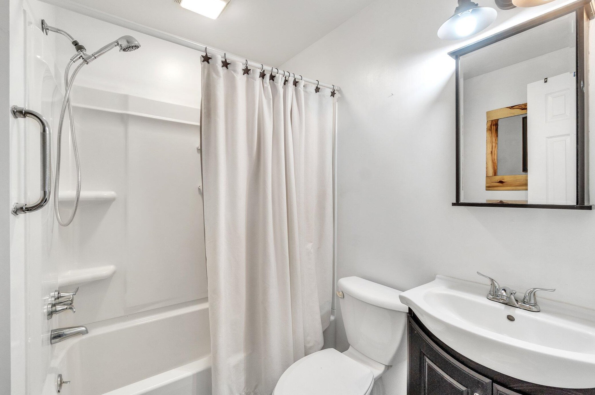 313 Ackerson Lk Dr, Jackson MI 49201-8756 exterior