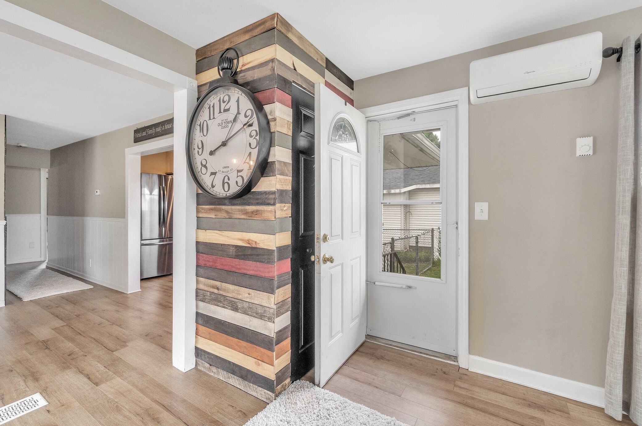 313 Ackerson Lk Dr, Jackson MI 49201-8756 exterior