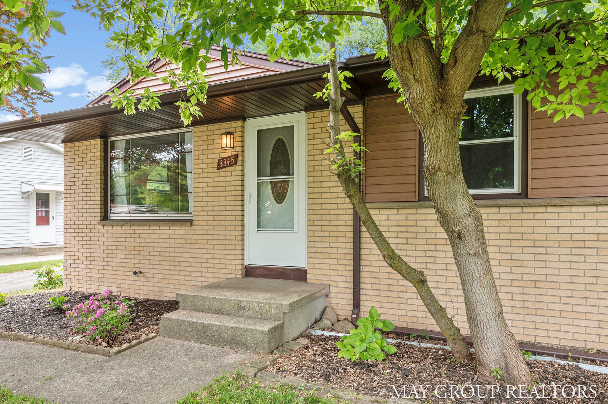 3345 Ipswich Dr, Grand Rapids MI 49544-1649 exterior