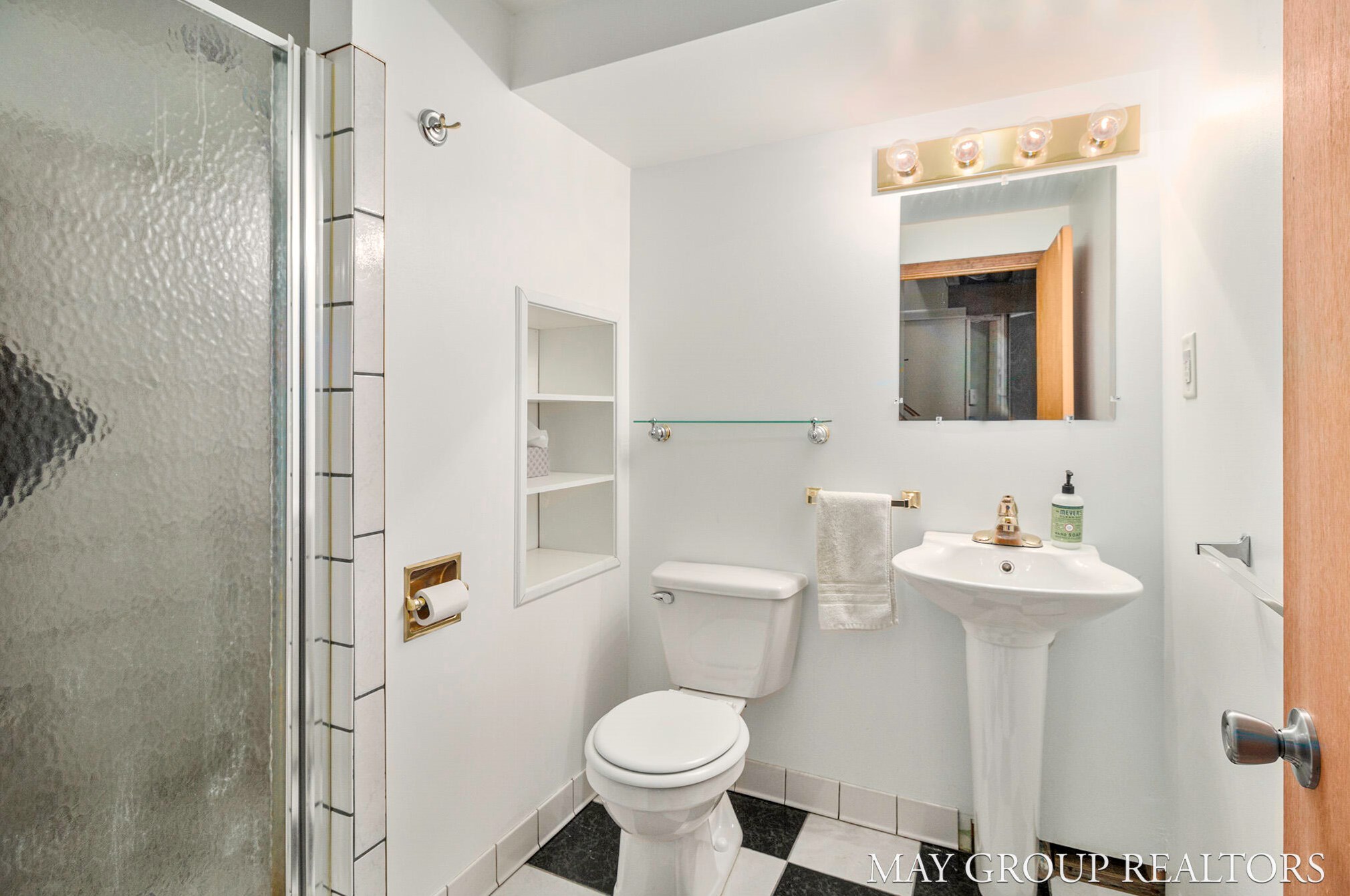 3345 Ipswich Dr, Grand Rapids MI 49544-1649 exterior