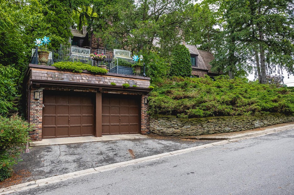 1815 Glen Dr, Jackson MI  49203-3820 exterior