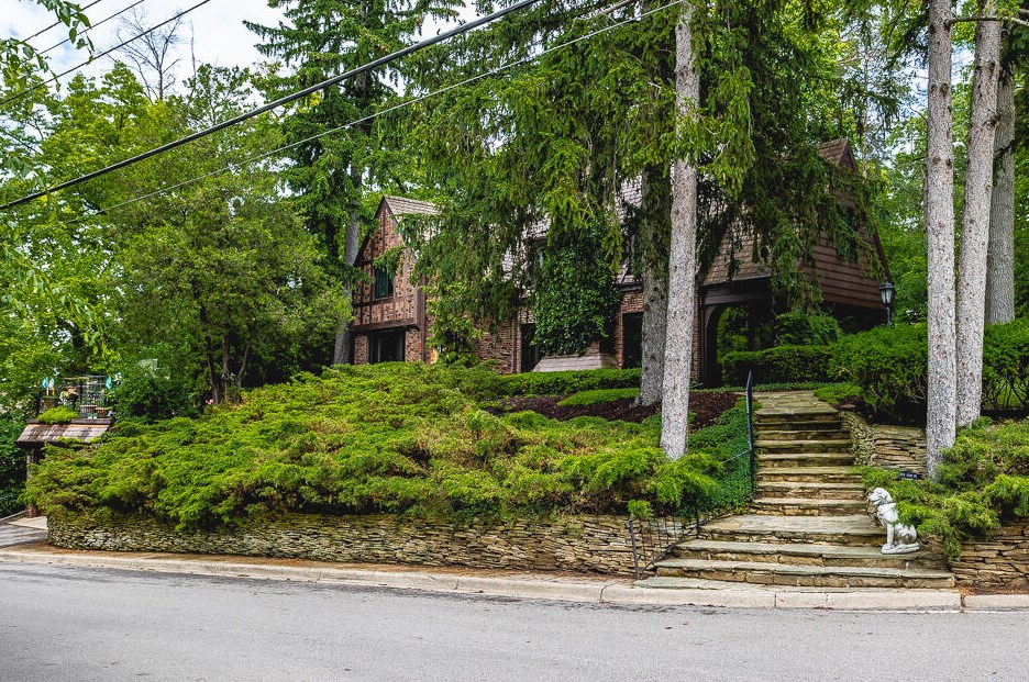 1815 Glen Dr, Jackson MI  49203-3820 exterior