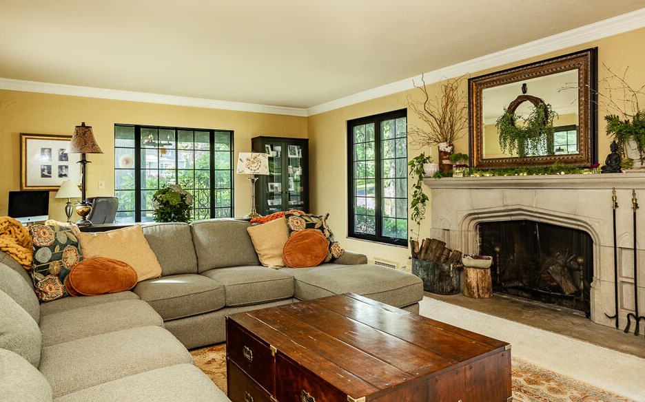 1815 Glen Dr, Jackson MI  49203-3820 exterior