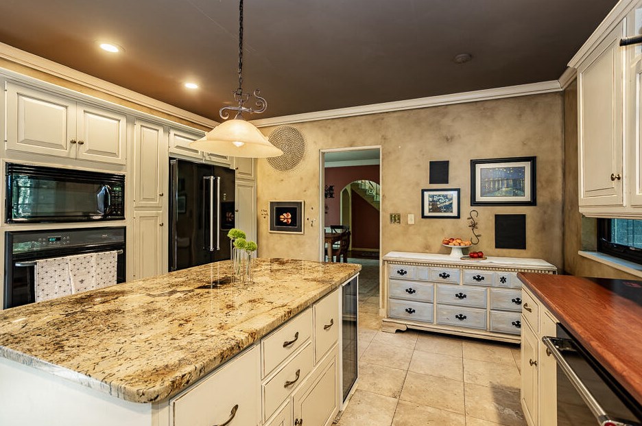 1815 Glen Dr, Jackson MI  49203-3820 exterior