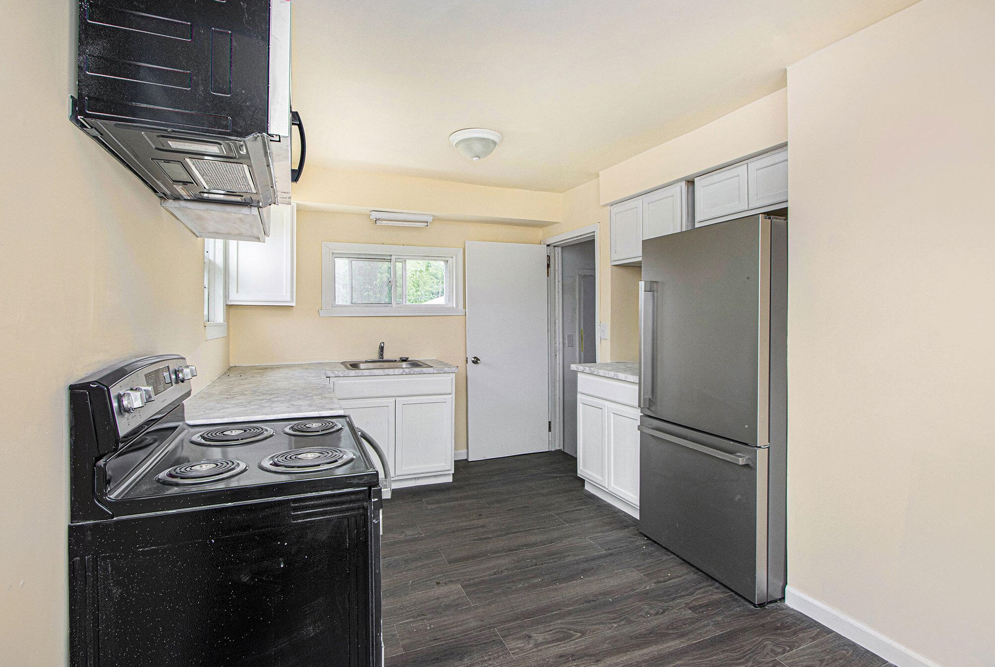 1232 Adams St, Albion, MI 49224-2004