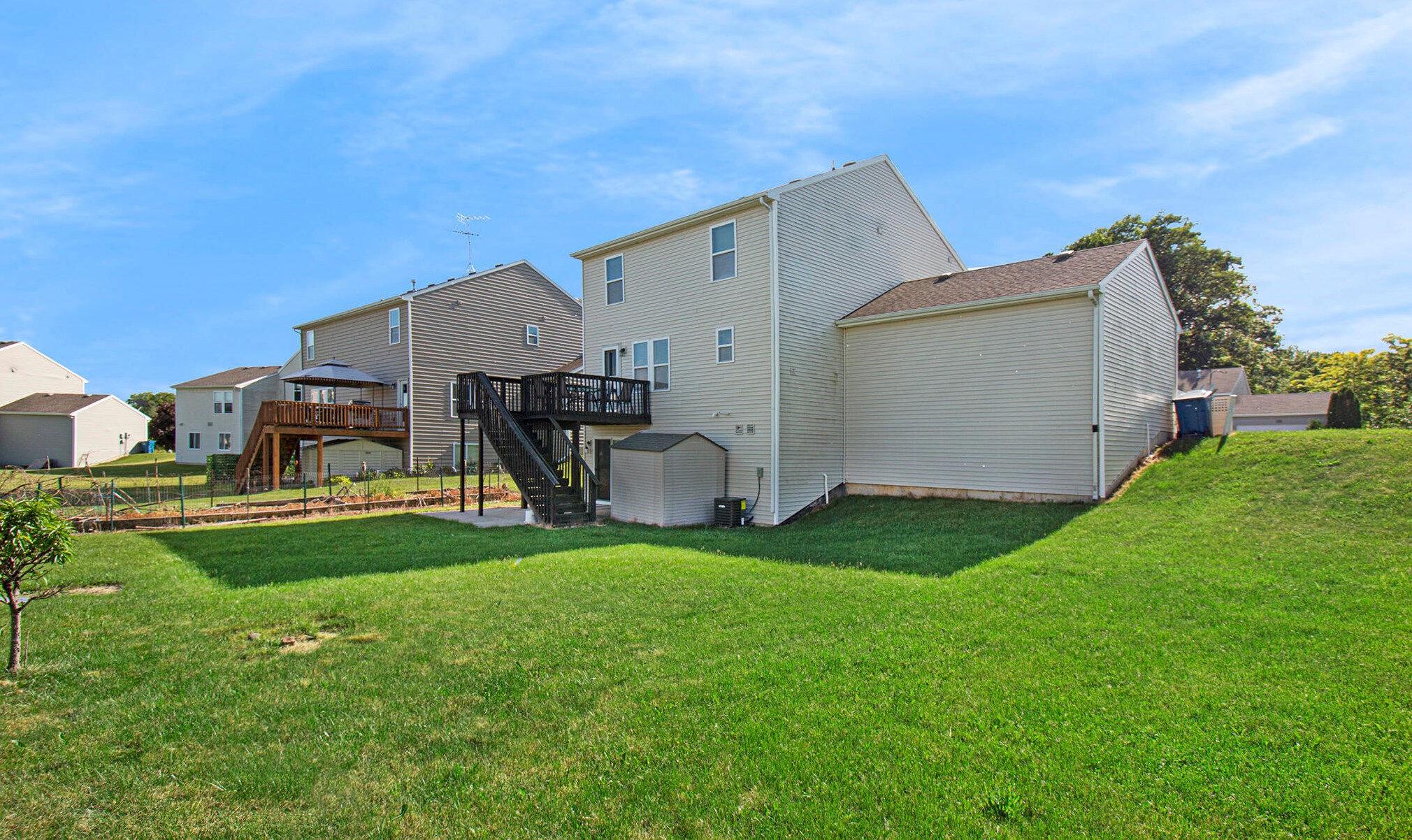 4696 Torrington Dr, Grand Rapids MI  49512-5289 exterior