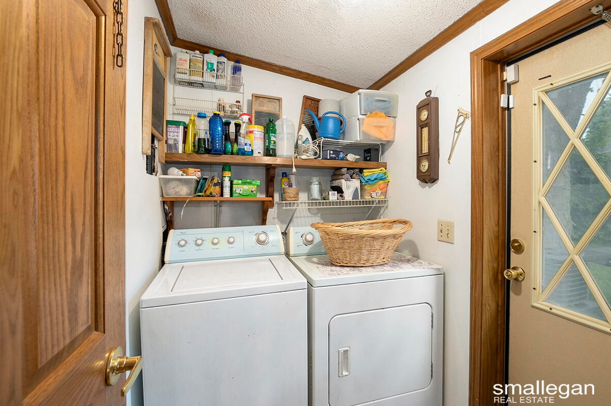 12925 Vly Dr, Wayland MI 49348-9317 exterior