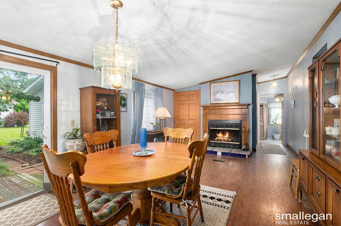 12925 Vly Dr, Wayland MI 49348-9317 exterior