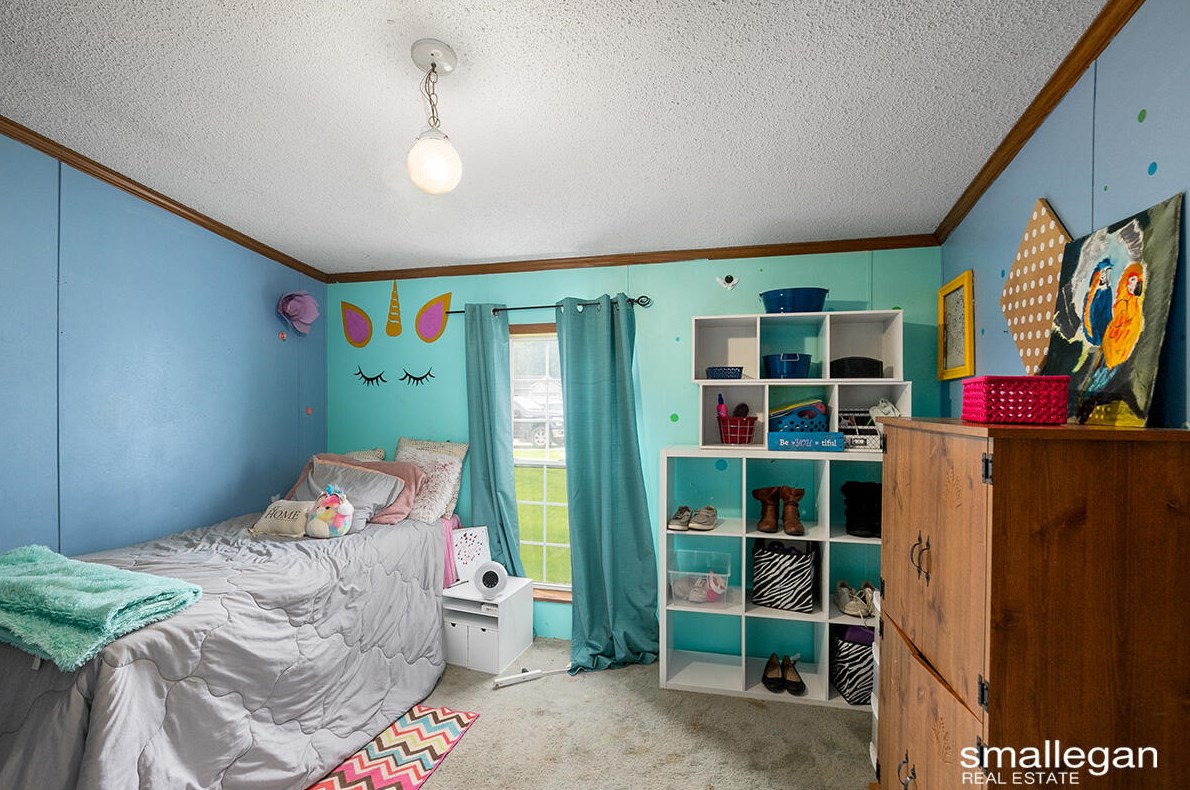 12925 Vly Dr, Wayland MI 49348-9317 exterior