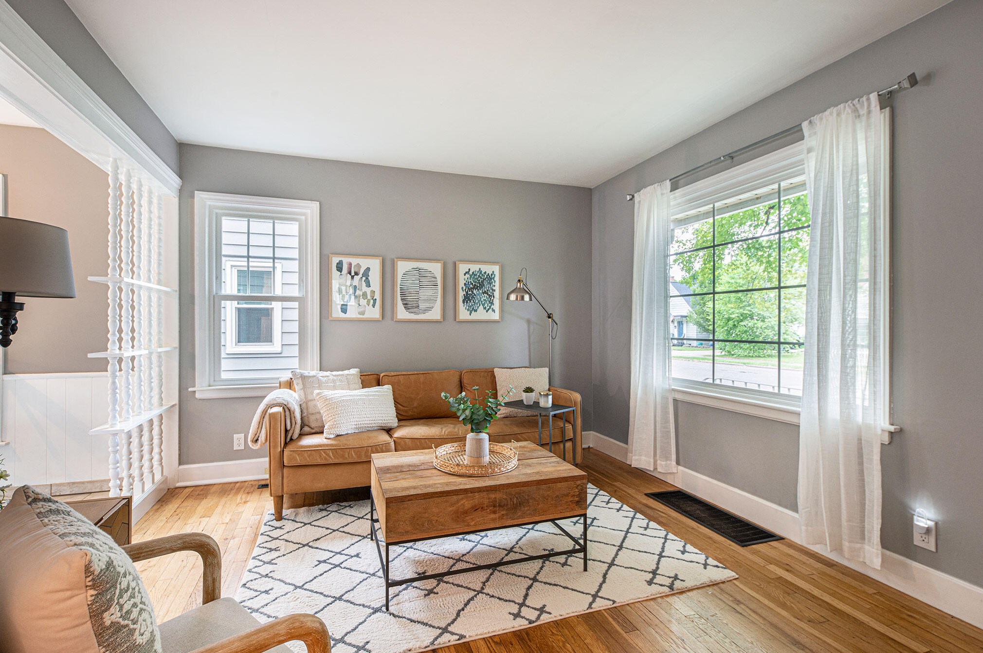 2138 Riverside Dr, Grand Rapids, MI 49505-4056