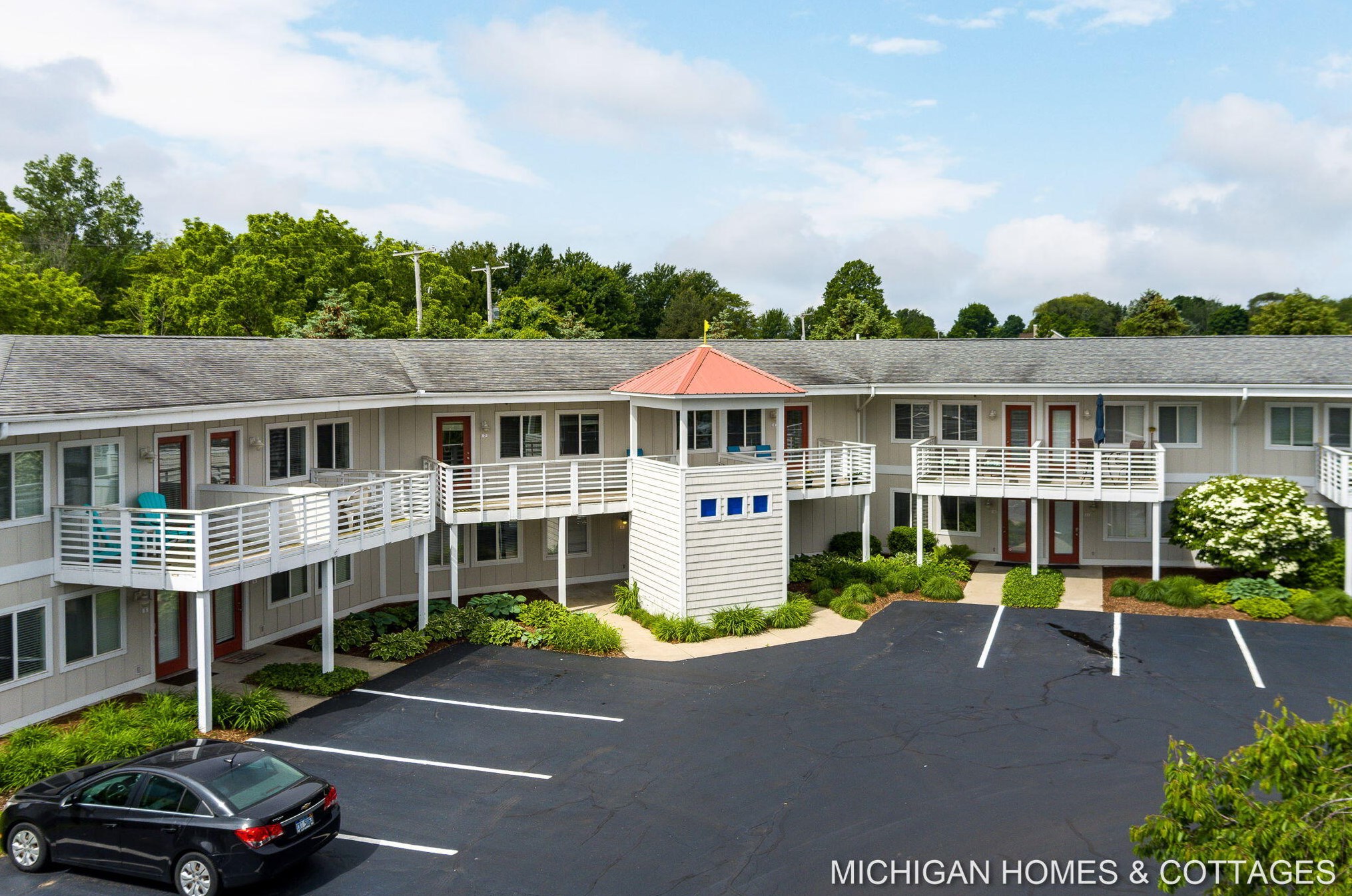 320 Blue Star Hwy #9, Douglas, MI 49406