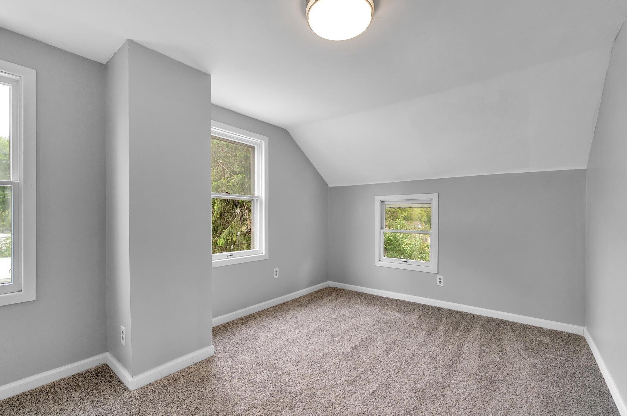 504 Mcdevitt Ave, Jackson MI  49203-5842 exterior