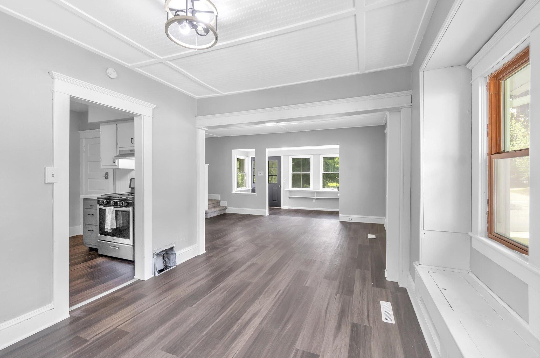 504 Mcdevitt Ave, Jackson MI  49203-5842 exterior