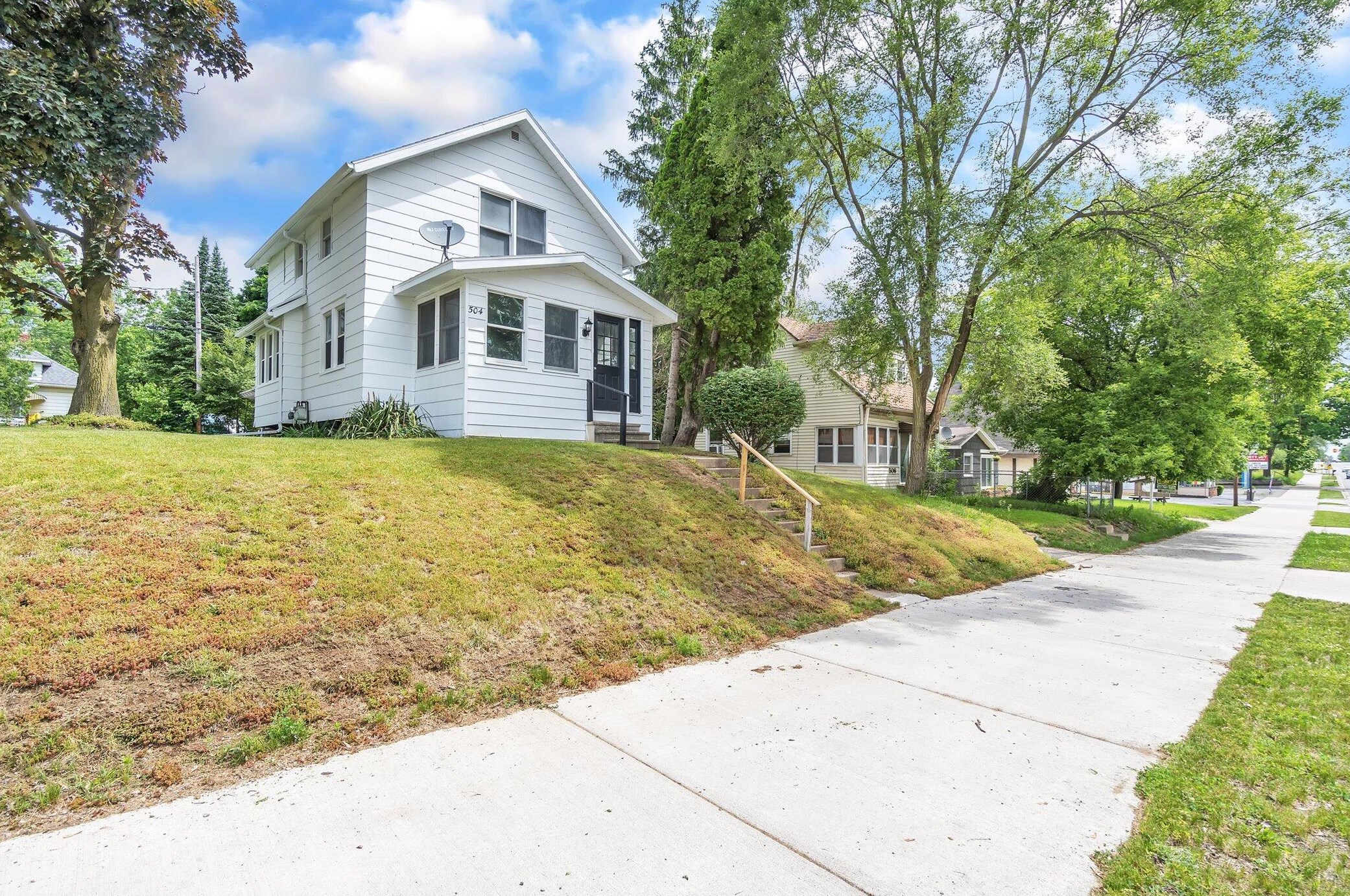 504 Mcdevitt Ave, Jackson MI  49203-5842 exterior