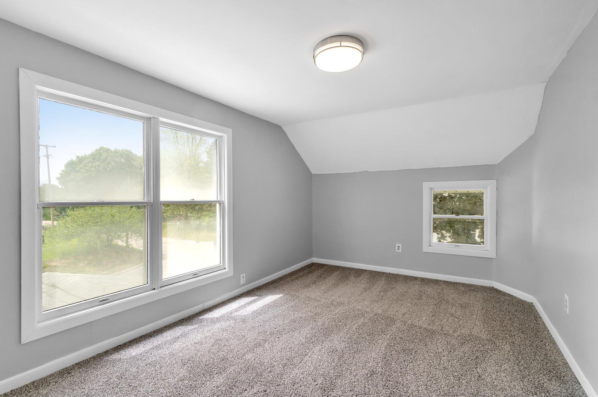 504 Mcdevitt Ave, Jackson MI  49203-5842 exterior