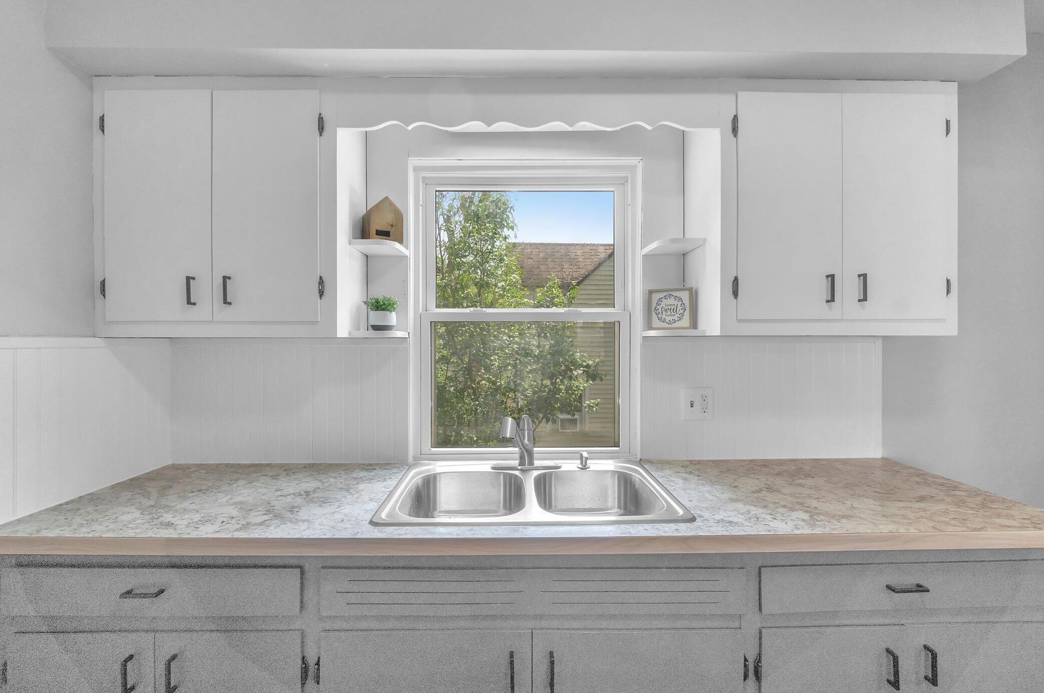 504 Mcdevitt Ave, Jackson MI  49203-5842 exterior